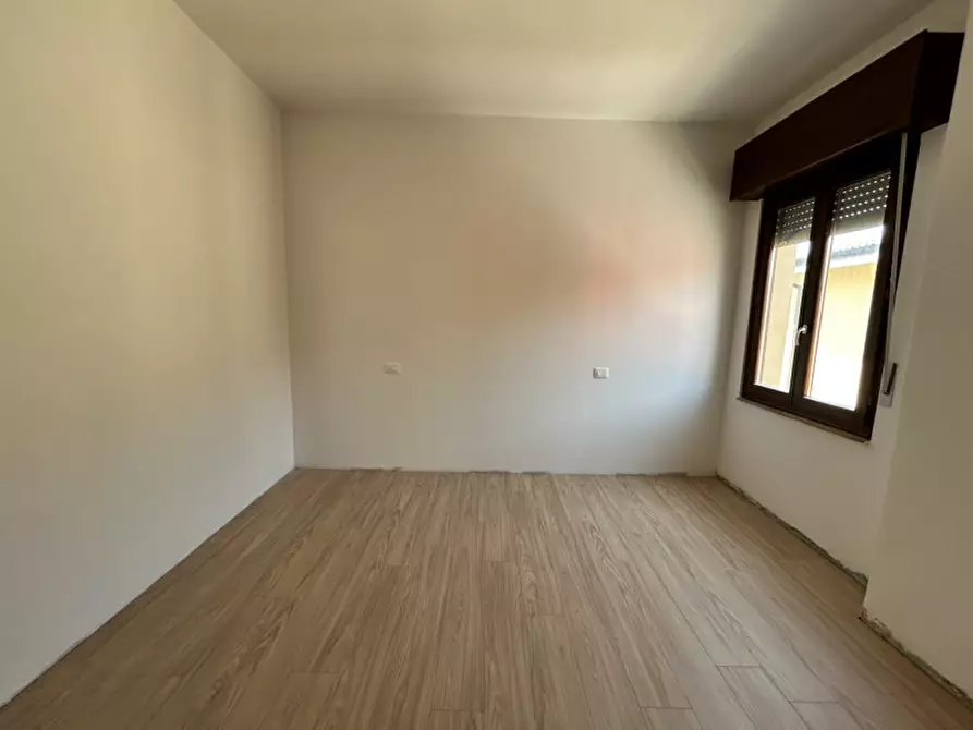 Immagine 10 di Appartamento in vendita  in Via sei Novembre a Sant'ambrogio Di Valpolicella