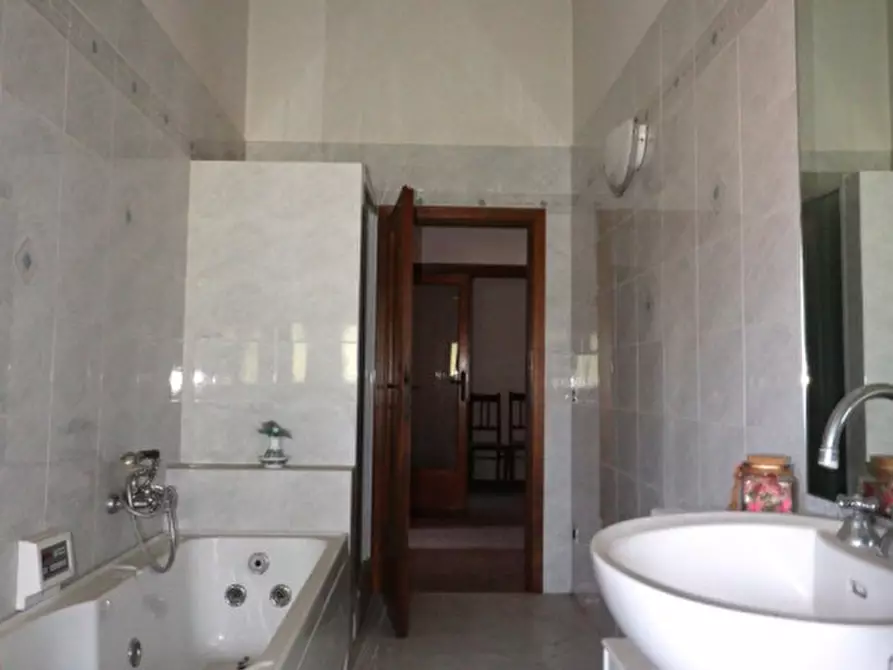 Immagine 25 di Casa bifamiliare in vendita  in Via Niccolò Angeli a Bucine