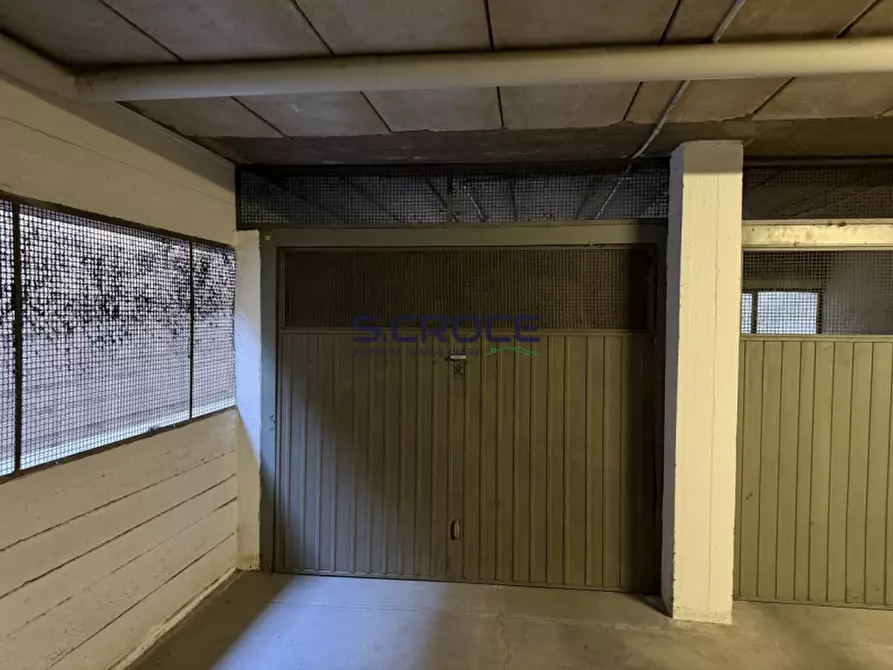 Immagine 3 di Garage in vendita  a Padova