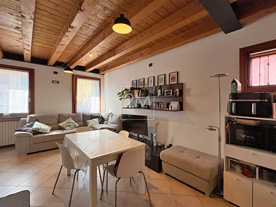 Immagine 6 di Appartamento in vendita  in Via Cavour a Villafranca Di Verona