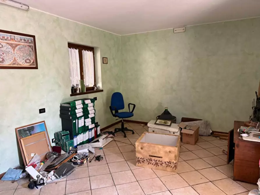 Immagine 28 di Villa in vendita  in Via delle Valli, 24033 Calusco d'Adda BG, Italia a Calusco D'adda