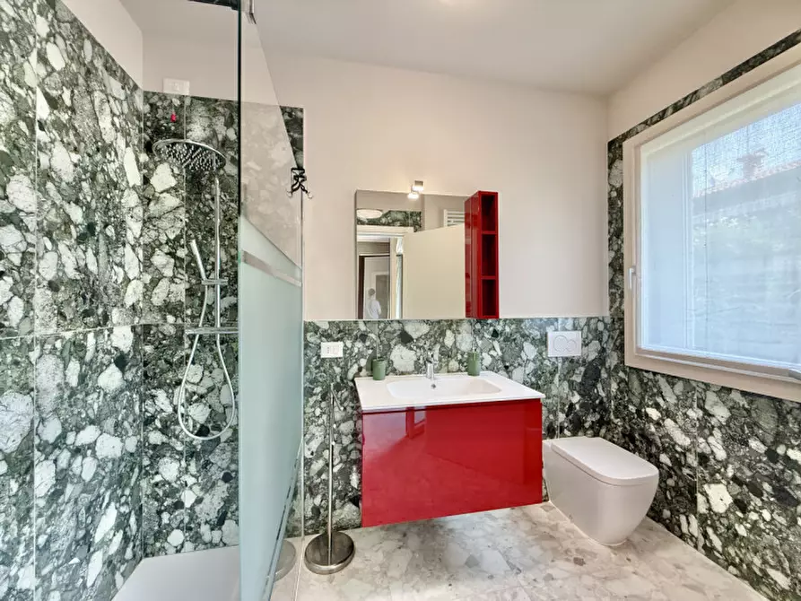 Immagine 18 di Appartamento in affitto  in Vicolo Casara 15 a Lazise