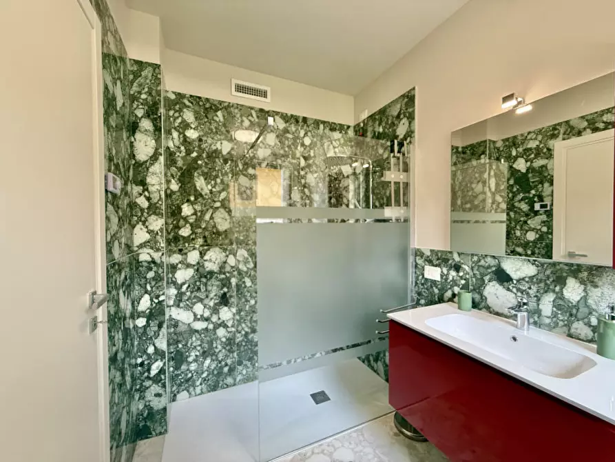 Immagine 21 di Appartamento in affitto  in Vicolo Casara 15 a Lazise