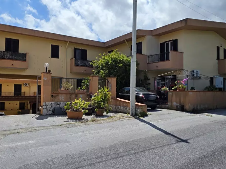 Immagine 1 di Villa in vendita  in Via Pace Giammoro,74 a Pace Del Mela
