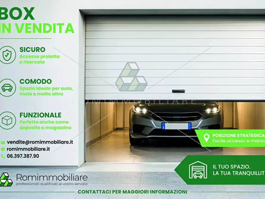 Immagine 1 di Garage in vendita  in Via Passo del Turchino a Roma