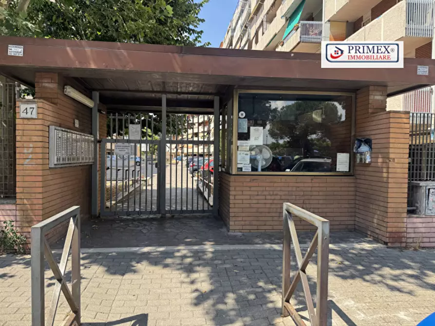 Immagine 1 di Appartamento in vendita  in Via Eudo Giulioli a Roma