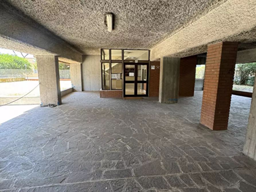 Immagine 4 di Appartamento in vendita  in Via Eudo Giulioli a Roma