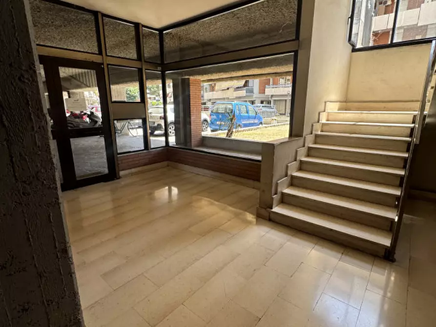Immagine 5 di Appartamento in vendita  in Via Eudo Giulioli a Roma