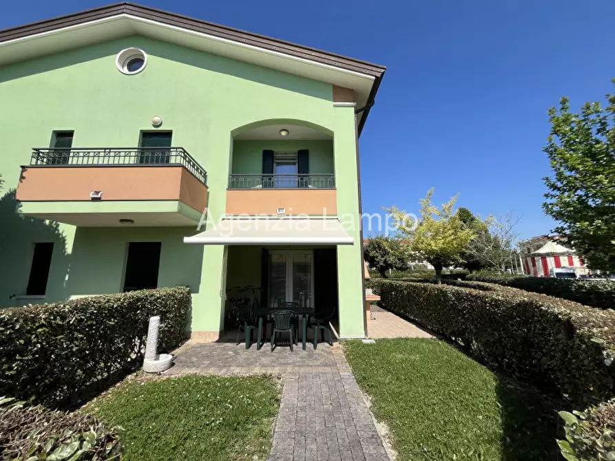 Immagine 1 di Villetta a schiera in vendita  in Viale dei Gabbiani a Caorle
