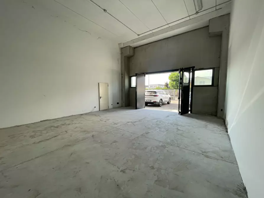 Immagine 4 di Capannone industriale in affitto  in VIA ROMA 1 a Masera' Di Padova