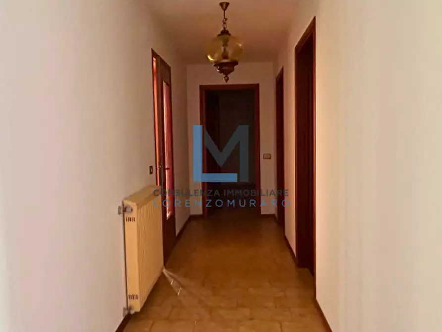 Immagine 7 di Casa indipendente in vendita  a Montebelluna