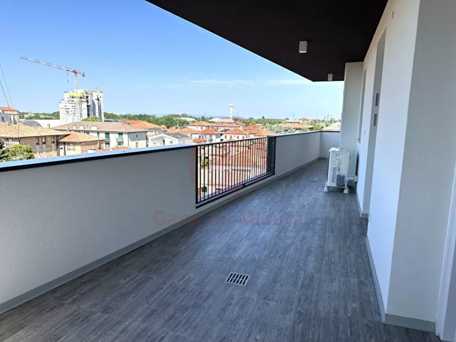 Immagine 7 di Appartamento in vendita  in Via Frà Paolo Sarpi a Padova