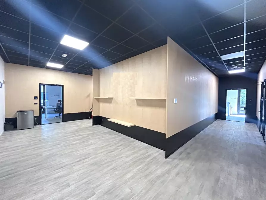 Immagine 2 di Ufficio in affitto  in via romagna a Cesena