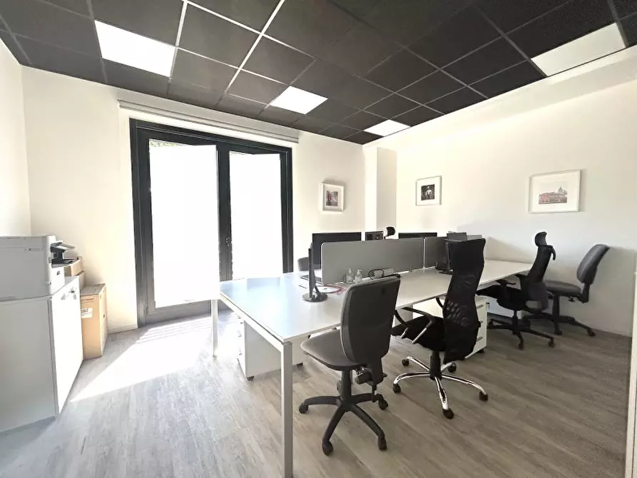 Immagine 4 di Ufficio in affitto  in via romagna a Cesena