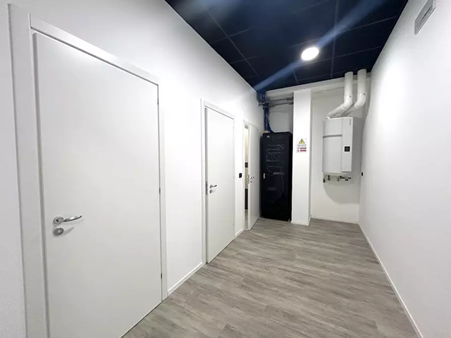 Immagine 8 di Ufficio in affitto  in via romagna a Cesena