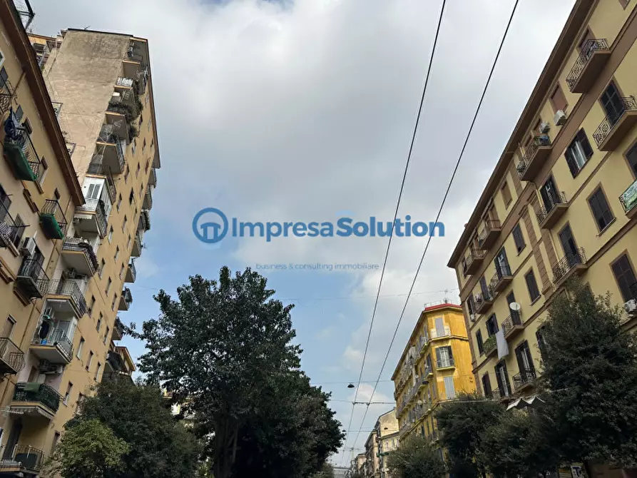 Immagine 4 di Negozio in vendita  in Via Sant'Antonio Abate a Napoli