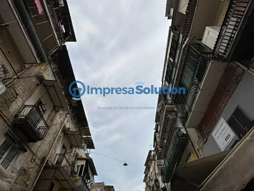 Immagine 10 di Negozio in vendita  in Via Sant'Antonio Abate a Napoli
