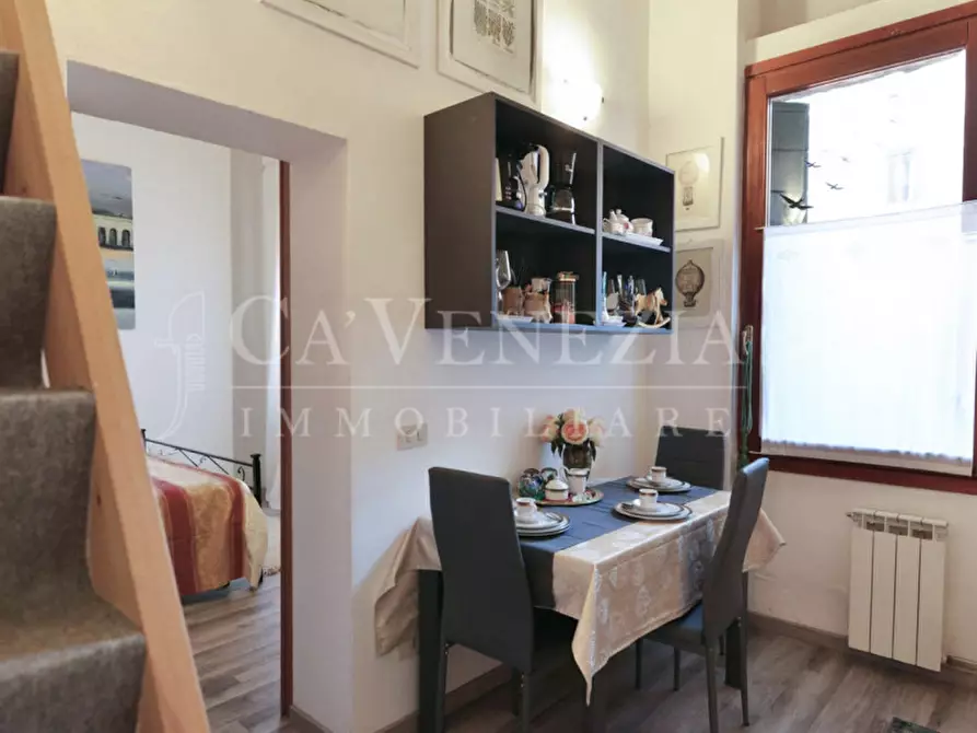 Immagine 2 di Appartamento in vendita  a Venezia