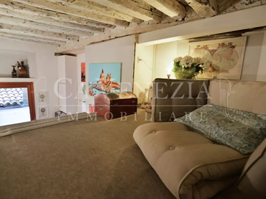 Immagine 13 di Appartamento in vendita  a Venezia