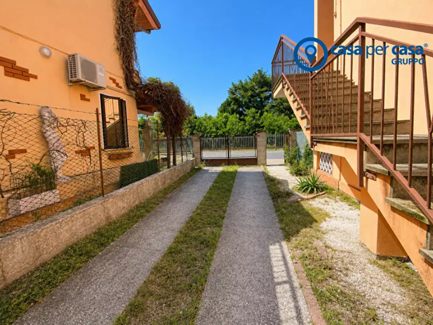 Immagine 7 di Casa bifamiliare in vendita  in Viale Guglielmo Marconi a Rosolina