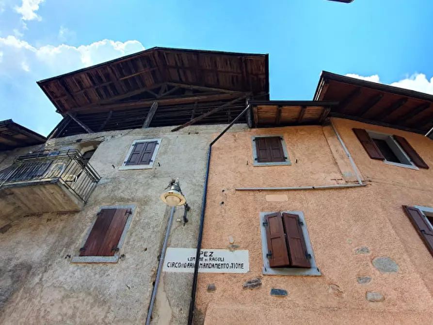 Immagine 8 di Appartamento in vendita  in Frazione Pez a Tre Ville