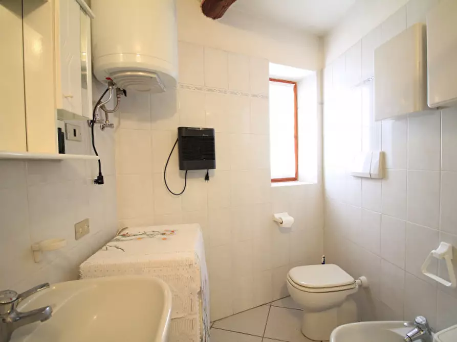 Immagine 14 di Appartamento in vendita  in Frazione Pez a Tre Ville