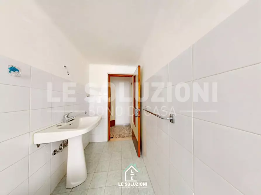 Immagine 14 di Appartamento in vendita  in Via Guglielmo Marconi 19 a Putignano