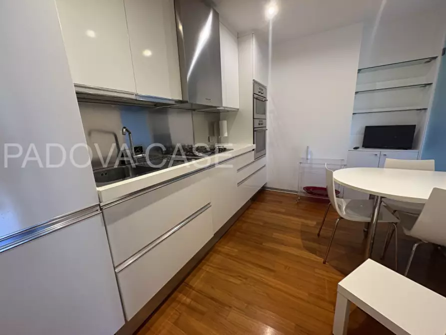 Immagine 1 di Appartamento in vendita  in corso milano a Padova