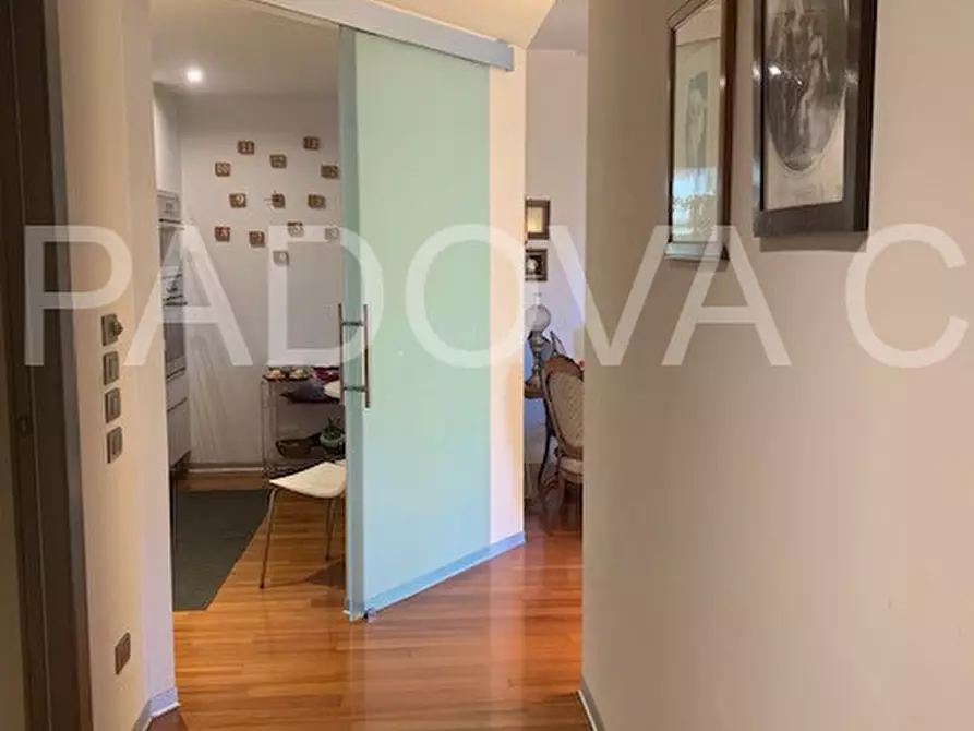 Immagine 13 di Appartamento in vendita  in corso milano a Padova