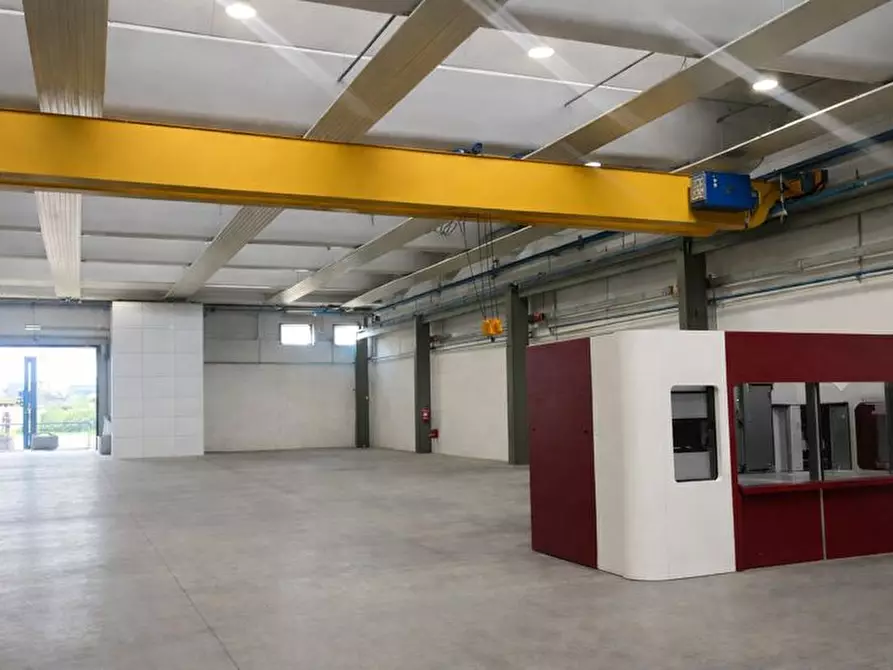 Immagine 5 di Capannone industriale in affitto  a Castelfranco Veneto