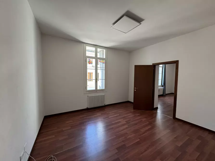 Immagine 5 di Ufficio in affitto  in Via Giuseppe Garibaldi a Lonigo