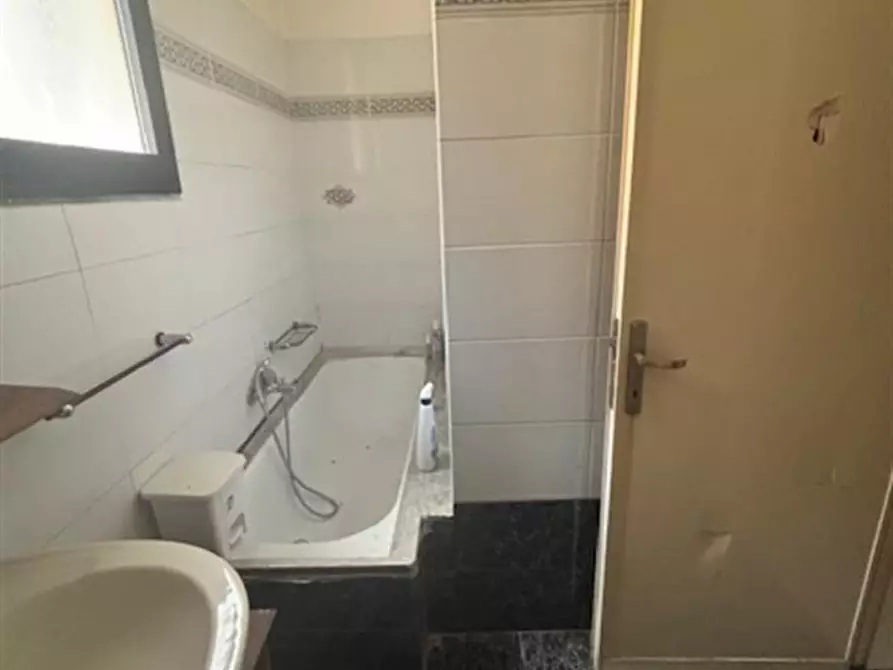 Immagine 11 di Appartamento in vendita  in centro a Montevarchi
