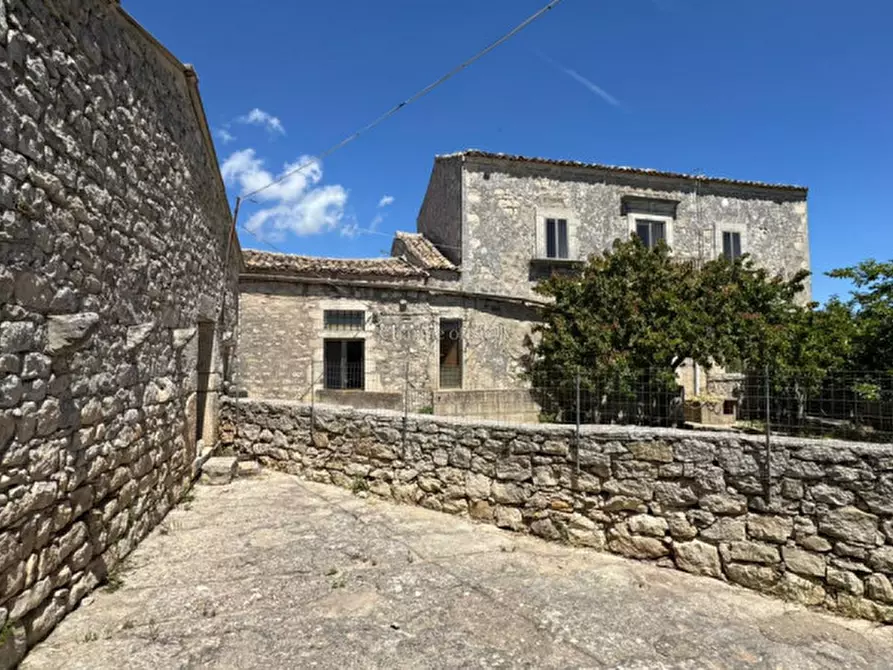Immagine 2 di Casa indipendente in vendita  in Via Gianforma Margione a Modica