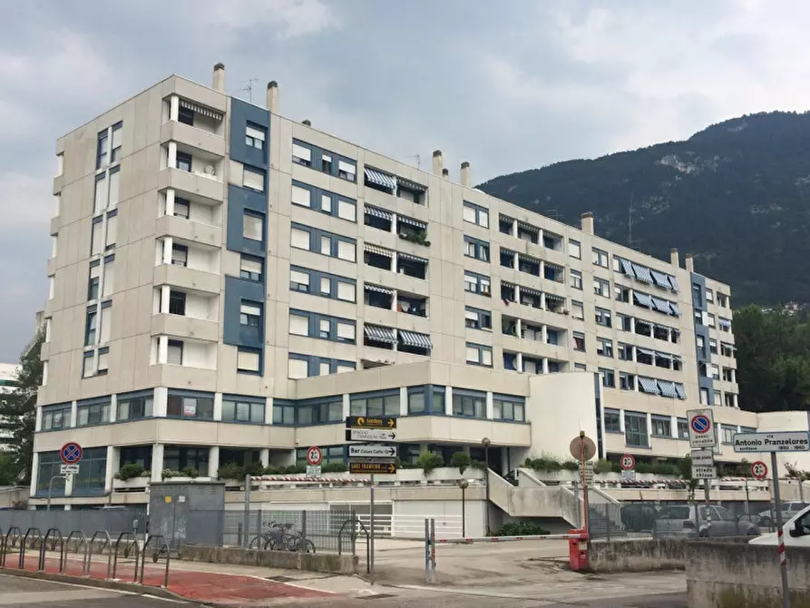Immagine 1 di Garage in vendita  in Via Antonio Pranzelores a Trento