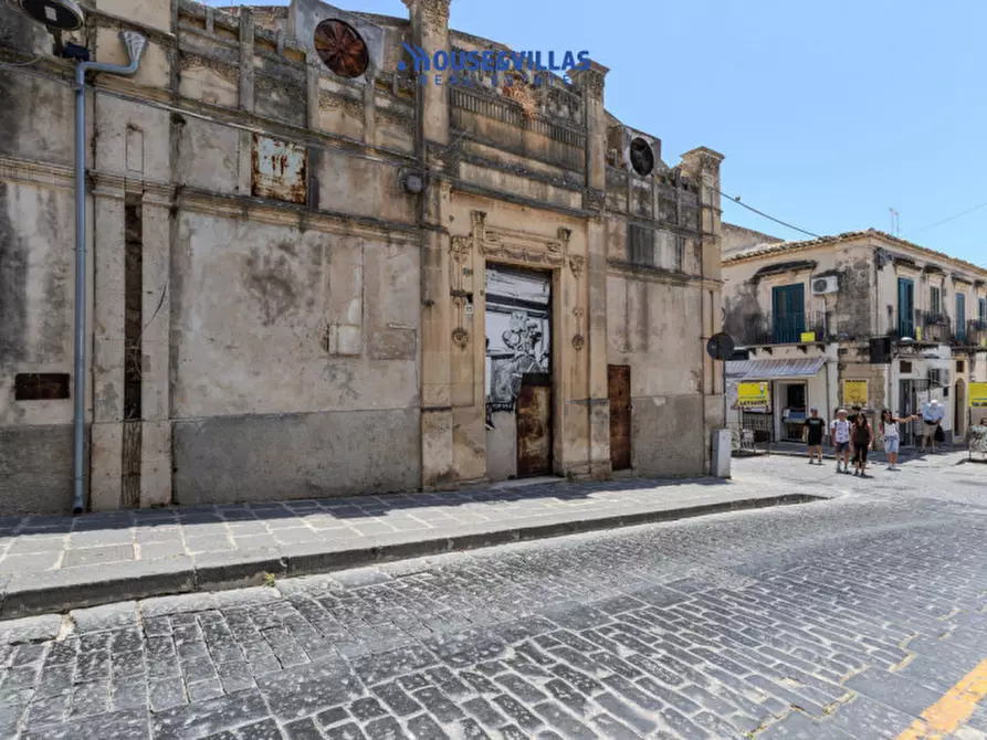Immagine 2 di Casa indipendente in vendita  in Via Ducezio a Noto