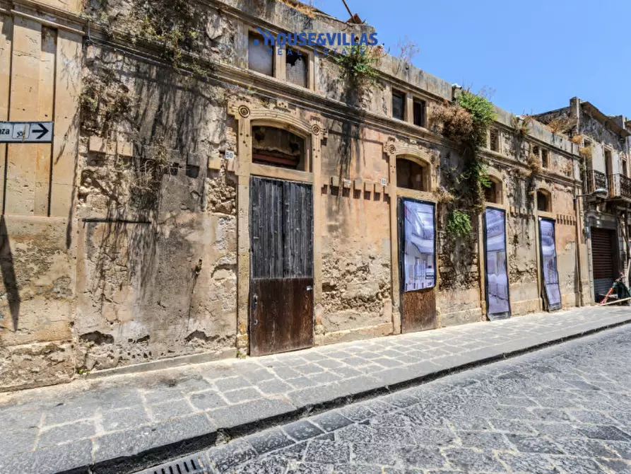 Immagine 3 di Casa indipendente in vendita  in Via Ducezio a Noto