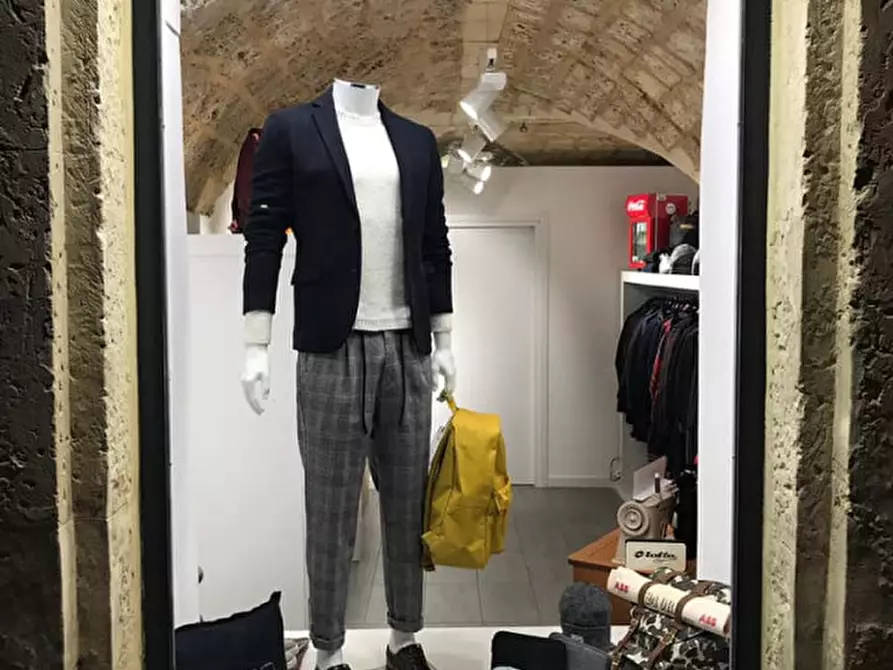 Immagine 8 di Negozio in affitto  in contrà Paolo Lioy a Vicenza