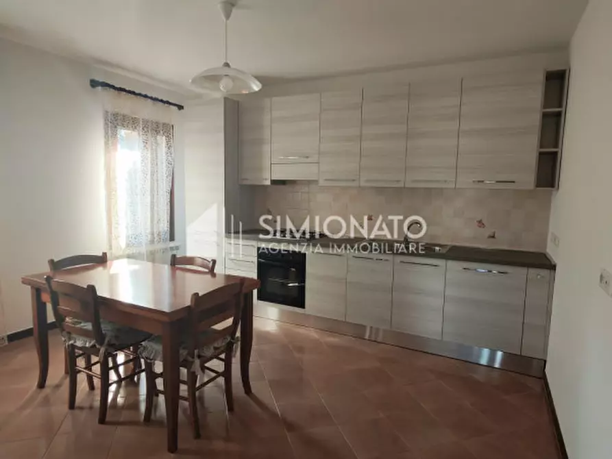 Immagine 1 di Casa bifamiliare in affitto  in Via del Parroco a Venezia