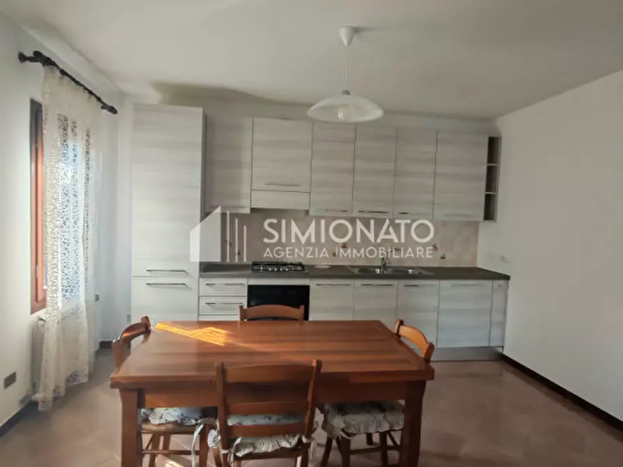 Immagine 2 di Casa bifamiliare in affitto  in Via del Parroco a Venezia