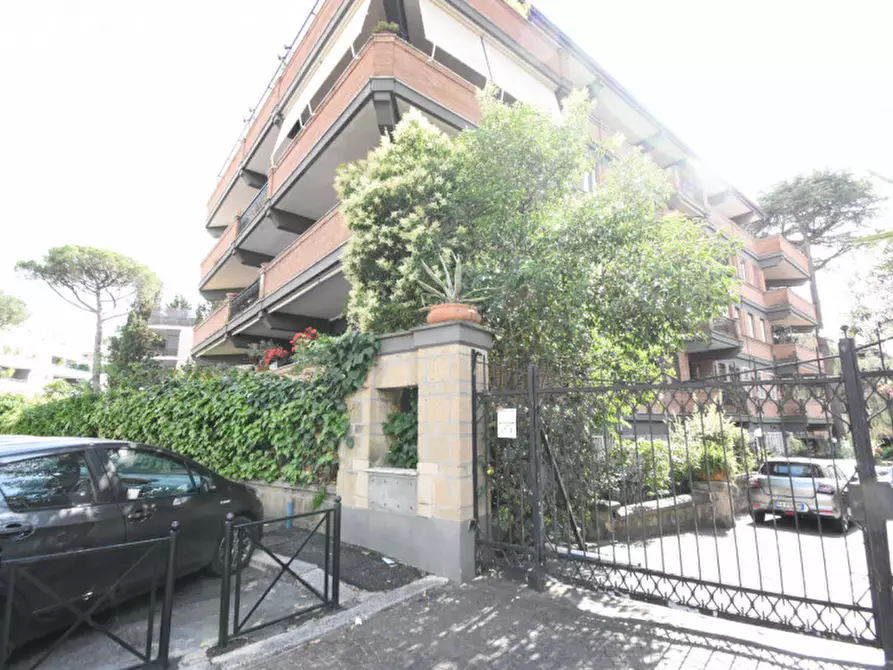 Immagine 2 di Appartamento in affitto  in Viale Cortina d'Ampezzo a Roma