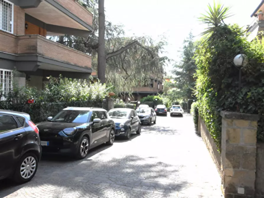 Immagine 3 di Appartamento in affitto  in Viale Cortina d'Ampezzo a Roma