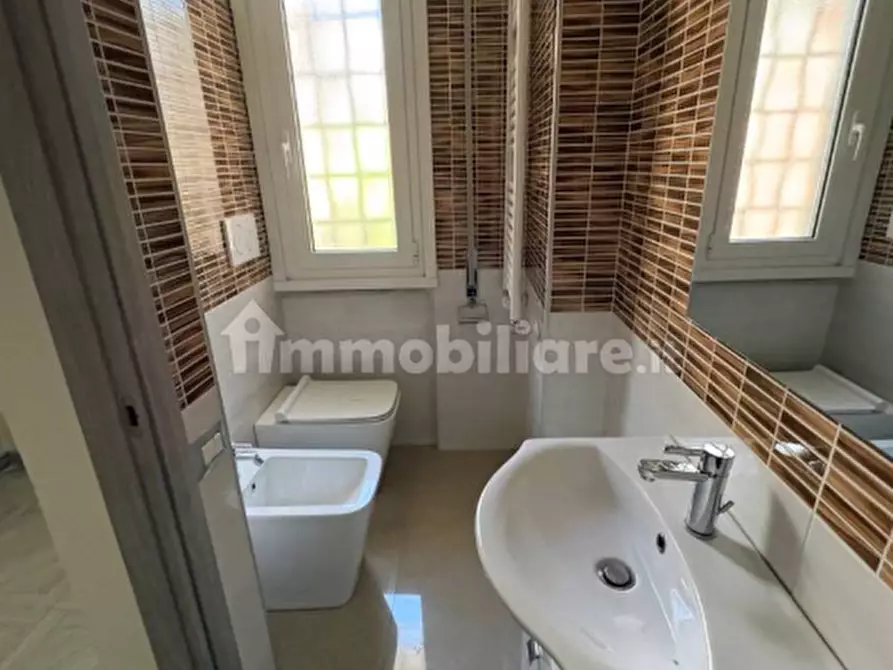Immagine 31 di Appartamento in affitto  in Viale Cortina d'Ampezzo a Roma