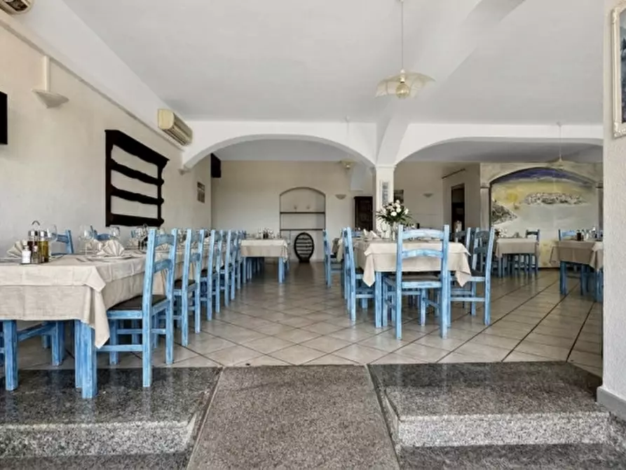 Immagine 10 di Villa in vendita  in Via Marco Polo a Budoni