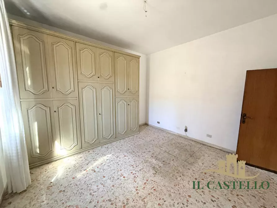 Immagine 10 di Appartamento in vendita  in Via Roma a Castiglione Del Lago