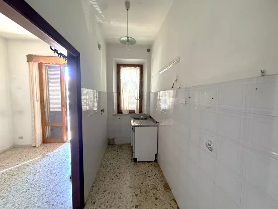 Immagine 16 di Appartamento in vendita  in Via Roma a Castiglione Del Lago