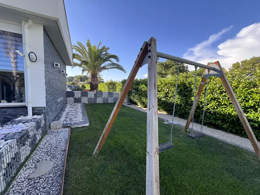 Immagine 4 di Casa indipendente in vendita  in VIA DELLA CAMPANA a Anzio