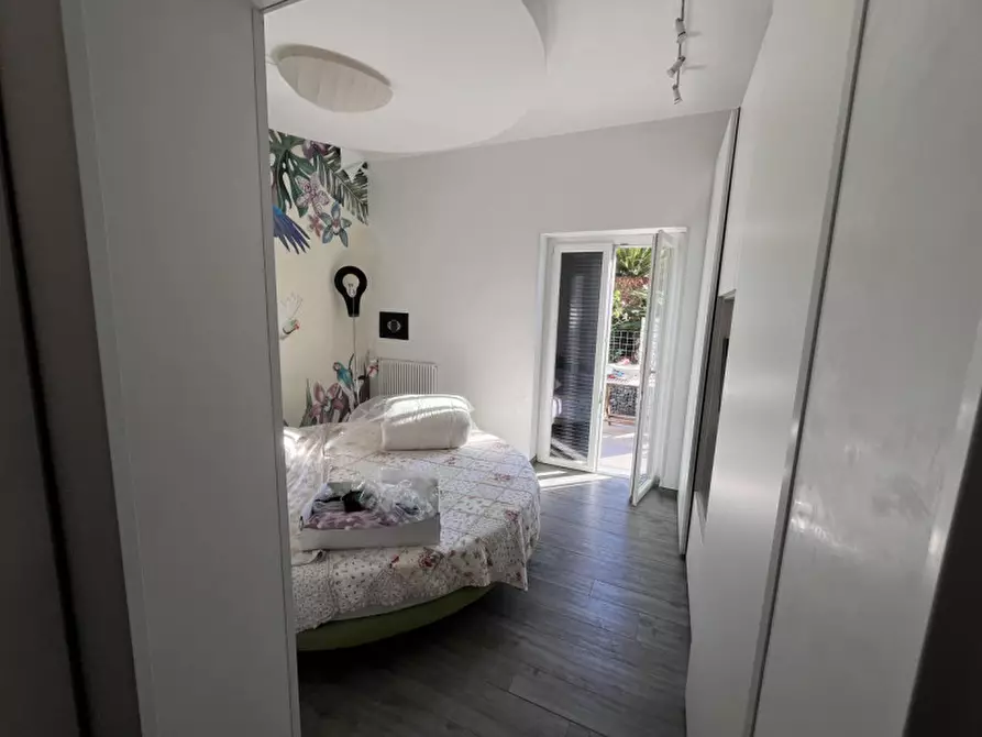 Immagine 15 di Casa indipendente in vendita  in VIA DELLA CAMPANA a Anzio