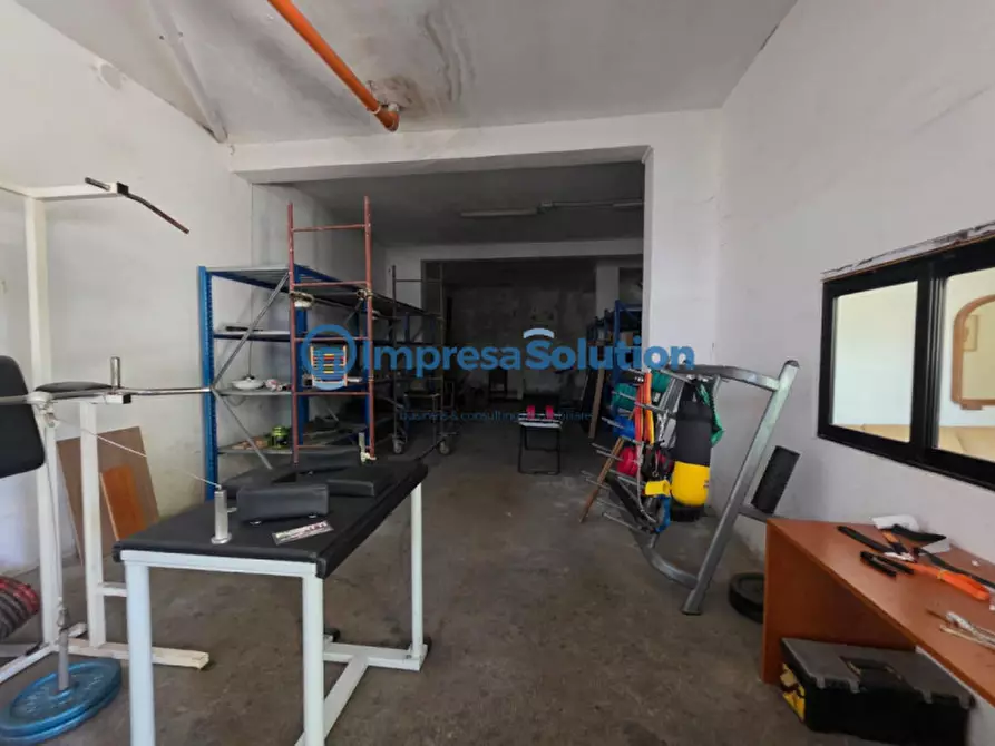Immagine 8 di Laboratorio in vendita  in Via Arcangelo Corelli a Napoli