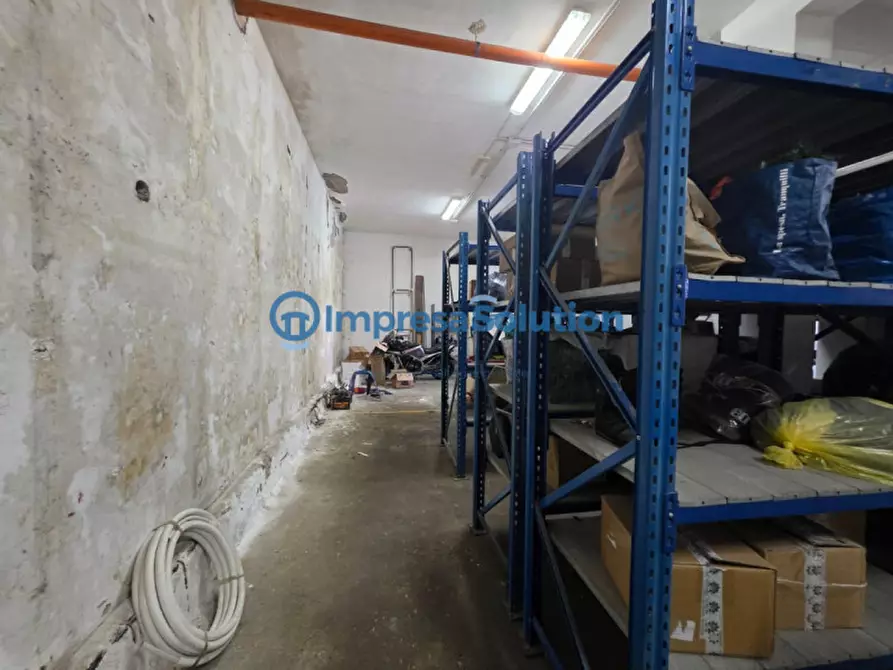 Immagine 12 di Laboratorio in vendita  in Via Arcangelo Corelli a Napoli