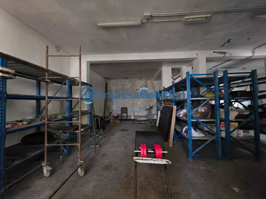 Immagine 13 di Laboratorio in vendita  in Via Arcangelo Corelli a Napoli